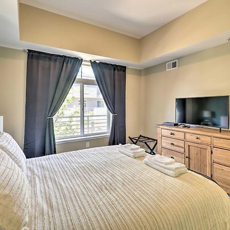 Grand Haven Condo - Walk To Nearby Hot Spots! ภายนอก รูปภาพ