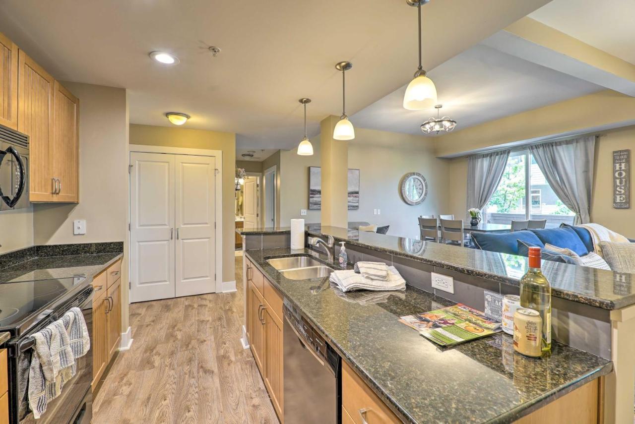 Grand Haven Condo - Walk To Nearby Hot Spots! ภายนอก รูปภาพ