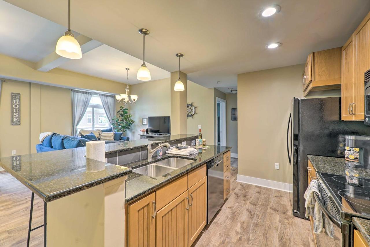 Grand Haven Condo - Walk To Nearby Hot Spots! ภายนอก รูปภาพ