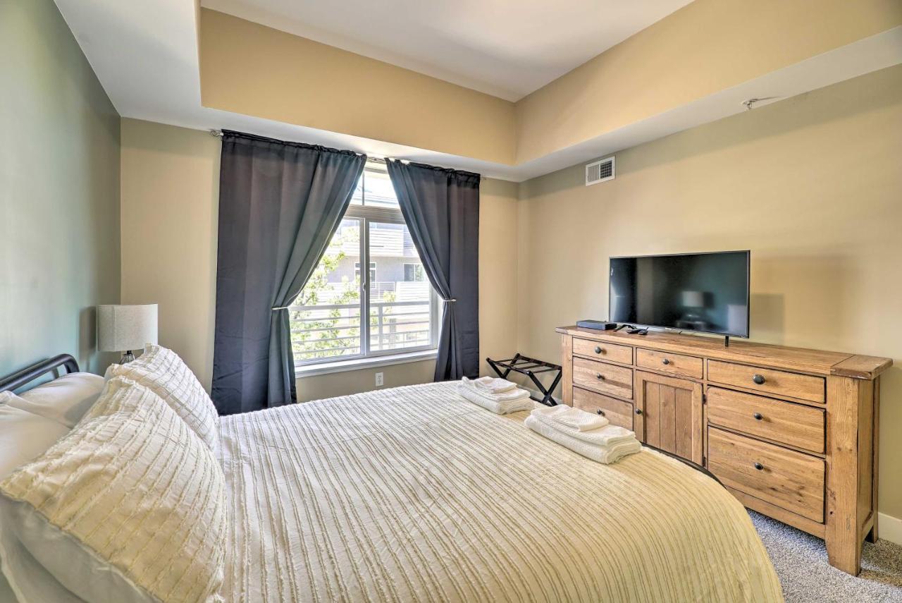 Grand Haven Condo - Walk To Nearby Hot Spots! ภายนอก รูปภาพ
